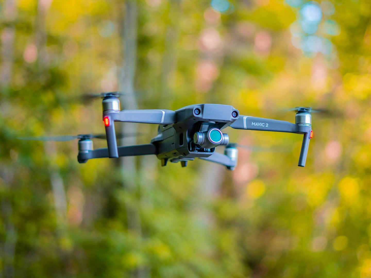 DJI Mavic 2 Zoom im Flug mit ND Filter